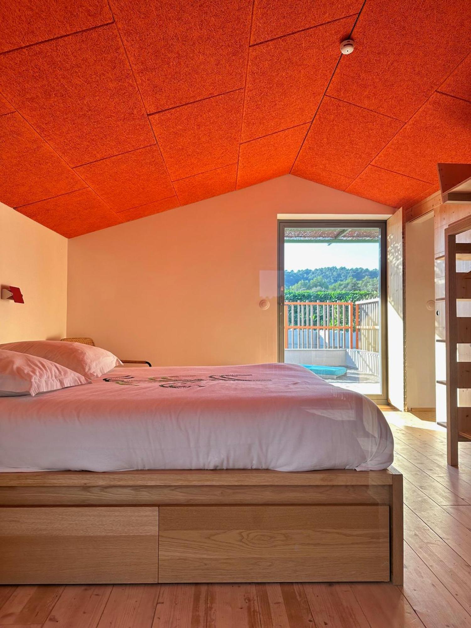 Domaine La Ferme Hi Bride Bed and Breakfast Villelaure Eksteriør billede